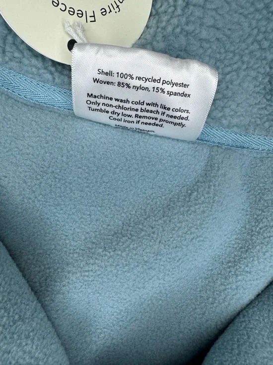 Blogilates Women’s Bonfire Fleece Jacket - Light Blue Size Medium NWT - Picture 10 of 14